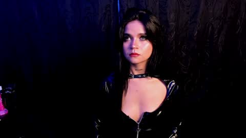 Snapshot of kylie_foxx1 chatting on January 28, 2025, 1:50 am submissive demon Please help me to reach 500 thumbs up online show from January 28, 2025, 1:50 am