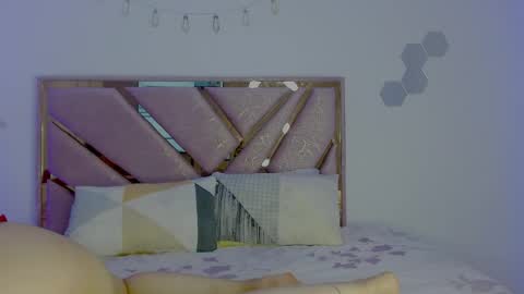 KYLIE online show from April 25, 2026, 7:00 pm