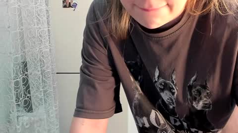 Snapshot of kylieblond chatting on January 9, 2025, 10:41 pm Din online show from January 9, 2025, 10:41 pm