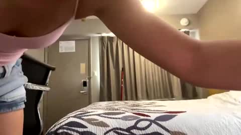 Kylie online show from September 21, 2025, 4:41 pm