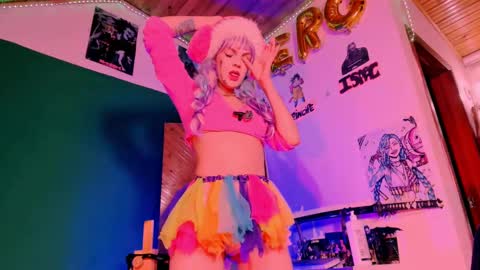   online show from September 19, 2025, 11:27 pm