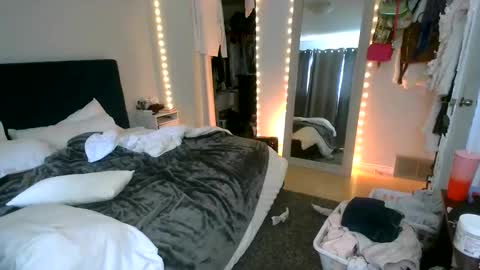 kylie not jenner online show from April 12, 2026, 7:19 pm