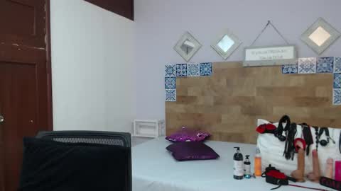 Kylie online show from December 4, 2025, 11:08 am