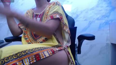 Kyra online show from March 26, 2026, 12:11 pm