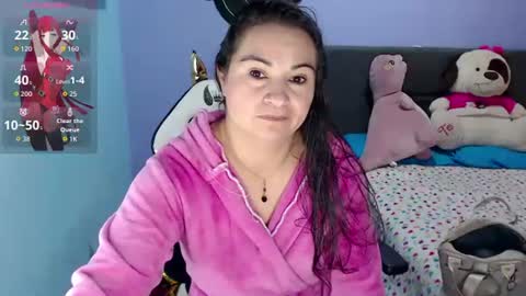 Snapshot of kyra_sol chatting on April 3, 2026, 1:25 am Kyra online show from April 3, 2026, 1:25 am