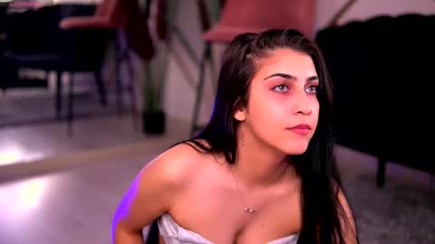 Maria online show from December 14, 2025, 7:40 pm