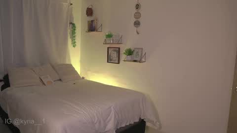 Snapshot of kyria__1 chatting on February 22, 2025, 1:22 am schedule 300 pm - 1100pm colombia time online show from February 22, 2025, 1:22 am