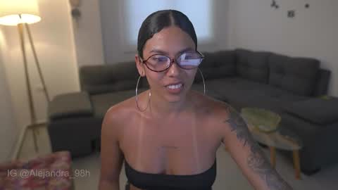 Snapshot of kyria__1 chatting on September 17, 2025, 10:44 pm schedule 300 pm - 1100pm colombia time online show from September 17, 2025, 10:44 pm