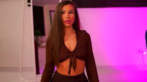 Snapshot of kyssaraplay chatting on December 1, 2025, 8:25 pm Kyssa online show from December 1, 2025, 8:25 pm