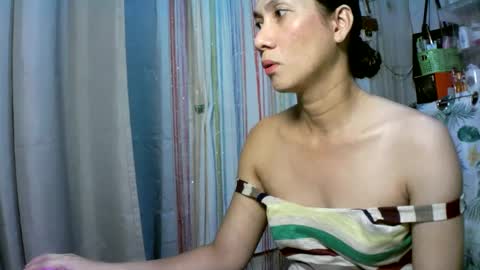 Snapshot of kyutshyne chatting on February 19, 2025, 4:55 am kyutshyne online show from February 19, 2025, 4:55 am