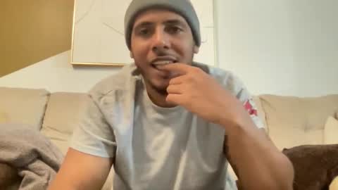 kzen37313 online show from March 21, 2026, 10:35 pm