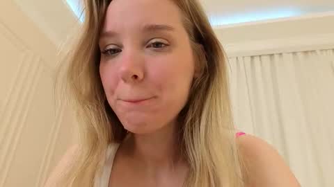 Snapshot of l1n4luv chatting on January 12, 2026, 8:47 pm lina online show from January 12, 2026, 8:47 pm