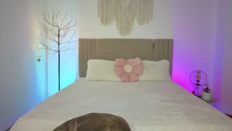 Margo  online show from February 18, 2026, 2:13 pm