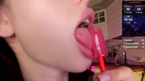 Snapshot of l1tww chatting on February 20, 2025, 8:36 pm Malika online show from February 20, 2025, 8:36 pm