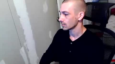 l1v1nth3dr3am online show from March 21, 2026, 8:19 am