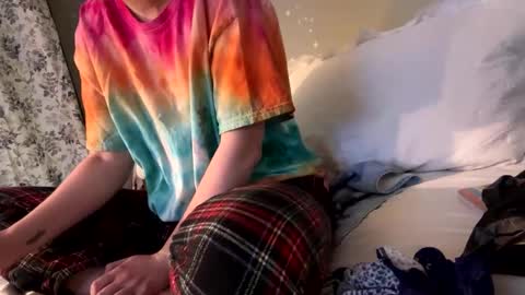 Beard online show from February 19, 2025, 9:03 pm