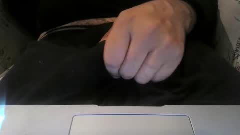 la_guyy online show from October 16, 2025, 8:26 am