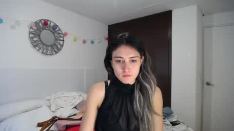 Catalina online show from April 17, 2026, 9:18 pm