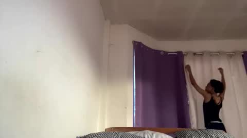 Laura online show from December 15, 2025, 9:02 am