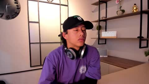 labrinthteasing online show from October 28, 2025, 12:19 pm