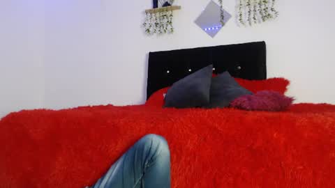Snapshot of labrinthteasing chatting on July 10, 2026, 9:28 pm labrinthteasing online show from July 10, 2026, 9:28 pm
