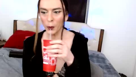 Lacey Phoenix online show from January 18, 2026, 4:05 am