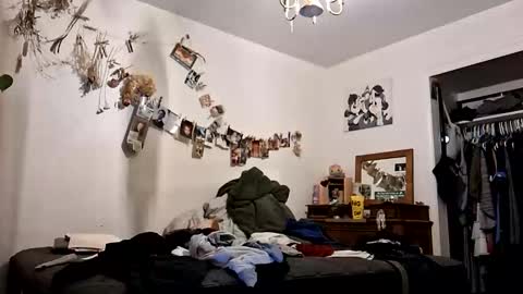 lacybell online show from April 30, 2026, 6:42 am