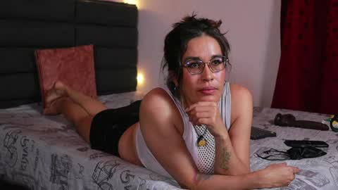 Snapshot of lady_boobs1 chatting on April 27, 2026, 3:21 pm Kathie Dicky online show from April 27, 2026, 3:21 pm
