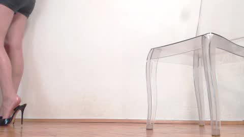 Snapshot of lady_nymph chatting on December 22, 2024, 6:59 pm The Queen of Swords online show from December 22, 2024, 6:59 pm