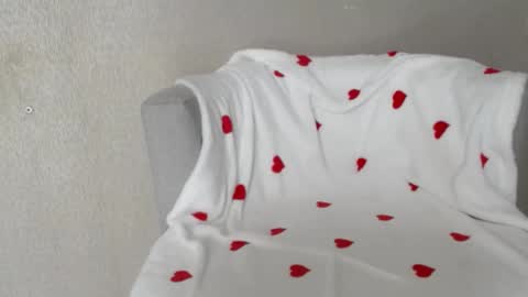 lady_sexyandbeauty online show from May 6, 2026, 7:35 am