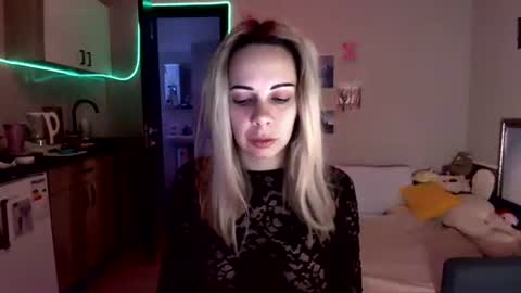 lady_smile69 online show from September 10, 2025, 3:17 am