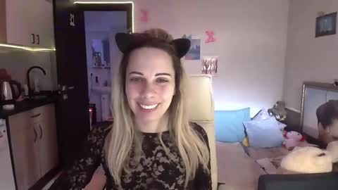 lady_smile69 online show from November 14, 2025, 7:07 am
