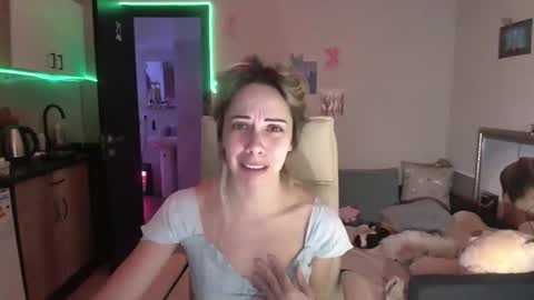 lady_smile69 online show from November 15, 2025, 3:26 am