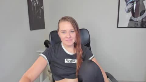 Snapshot of ladyalessa chatting on July 7, 2026, 6:47 am ALESSA online show from July 7, 2026, 6:47 am