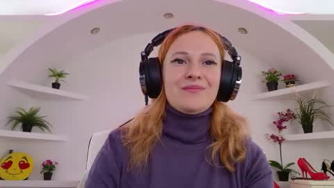 Sima Ladybigsmile online show from September 18, 2025, 6:26 am