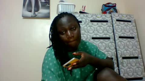 lindah32 online show from December 31, 2024, 9:39 pm