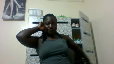 lindah32 online show from January 6, 2025, 3:51 pm