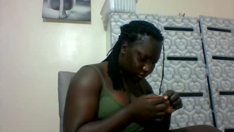 lindah32 online show from January 7, 2025, 8:21 pm