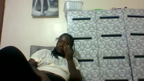 lindah32 online show from January 8, 2025, 6:20 pm