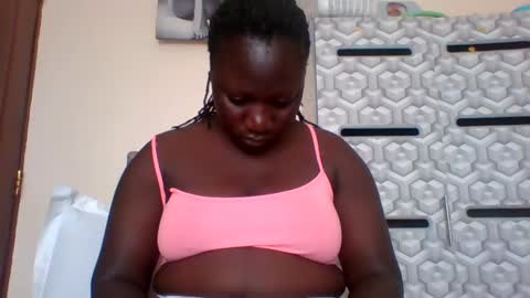 lindah32 online show from January 15, 2025, 9:24 am