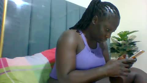 lindah32 online show from February 6, 2025, 2:33 am