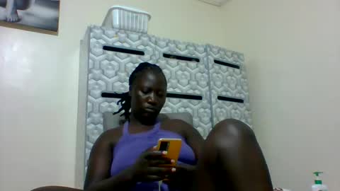 lindah32 online show from March 4, 2025, 5:45 pm