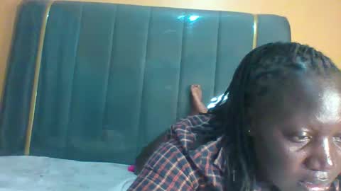 lindah32 online show from October 10, 2025, 6:51 pm