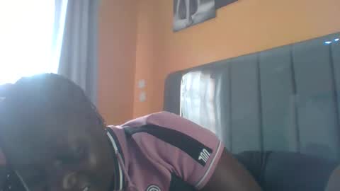 lindah32 online show from November 24, 2025, 10:48 am