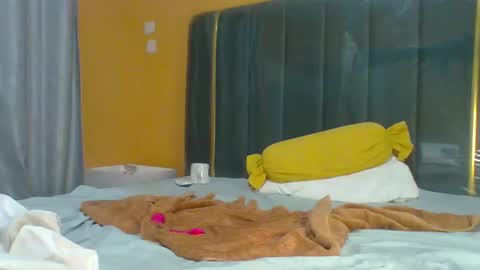 lindah32 online show from February 4, 2026, 12:05 am