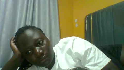 lindah32 online show from March 23, 2026, 2:32 pm