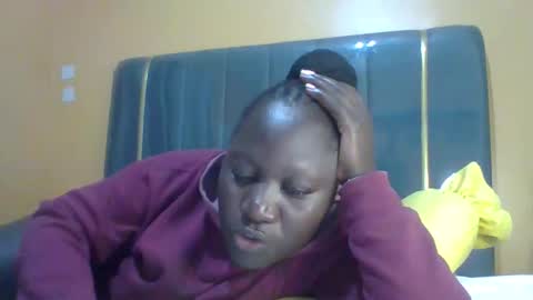 lindah32 online show from May 14, 2026, 12:06 am