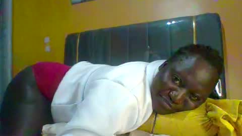 Snapshot of ladyblossoms19 chatting on June 23, 2026, 9:02 pm lindah32 online show from June 23, 2026, 9:02 pm