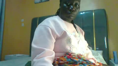 Snapshot of ladyblossoms19 chatting on June 28, 2026, 7:42 pm lindah32 online show from June 28, 2026, 7:42 pm