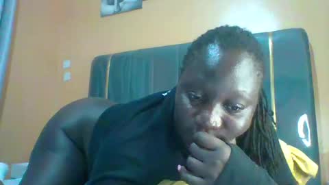 Snapshot of ladyblossoms19 chatting on July 3, 2026, 11:11 pm lindah32 online show from July 3, 2026, 11:11 pm